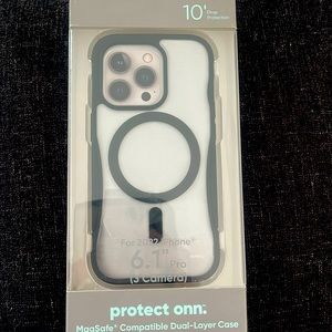 I’m selling this iPhone case for 2022 IPhone 6.1 PRO (3 Camera)